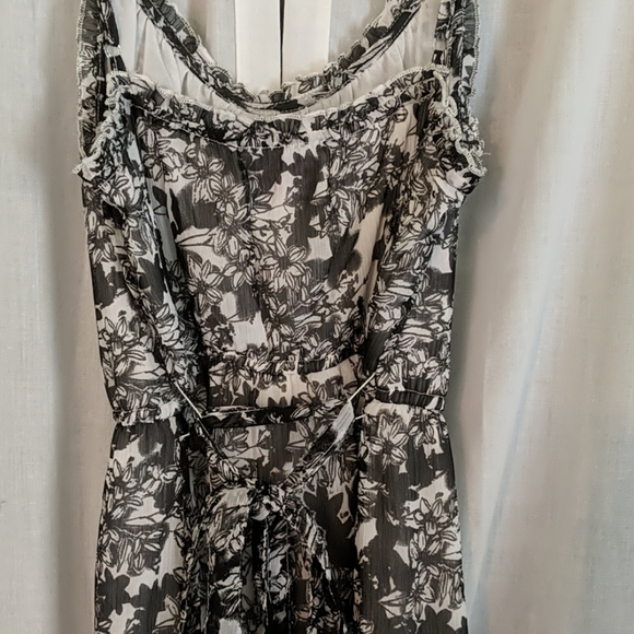 Dress - Picture 3 of 4